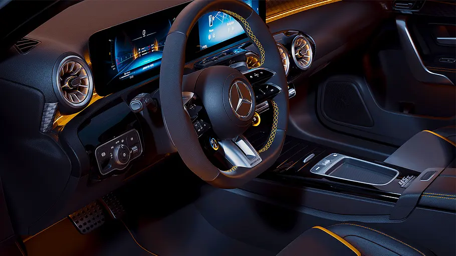 Blick auf die Armaturen im Innenraum des Mercedes-AMG A45 S Final Edition (2026).