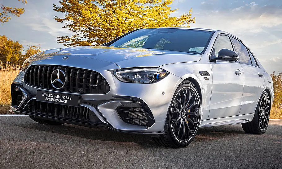 Mercedes-AMG C 63 S E Performance (2023) Mercedes-AMG C 63 S E Performance (2023)