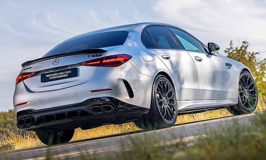 Mercedes-AMG C 63 S E Performance (2023) Mercedes-AMG C 63 S E Performance (2023)