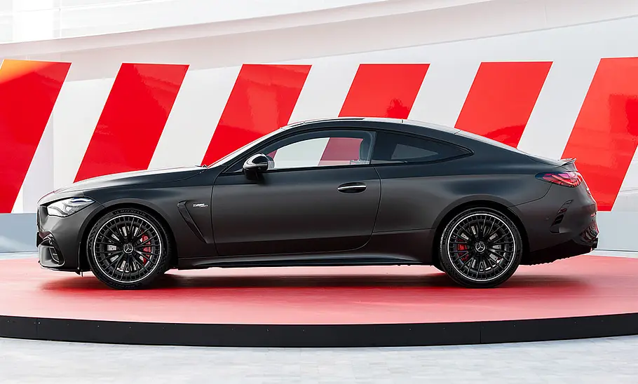 Mercedes-AMG CLE 53 Coupé (2024) Mercedes-AMG CLE 53 Coupé (2024); statisch von der linken Seite