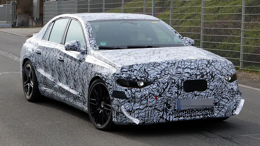 Mercedes-AMG E-Klasse elektrisch Mercedes-AMG E-Klasse elektrisch als Erlkönig.