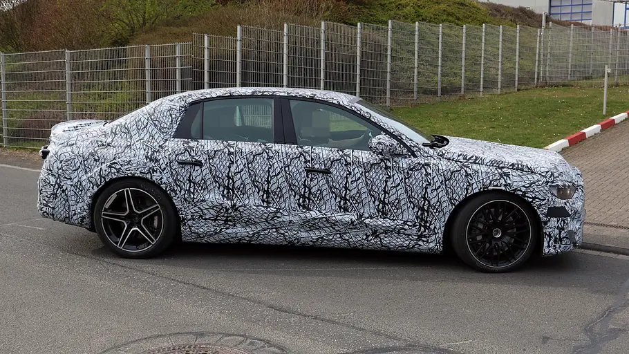 Mercedes-AMG E-Klasse elektrisch Mercedes-AMG E-Klasse elektrisch als Erlkönig.