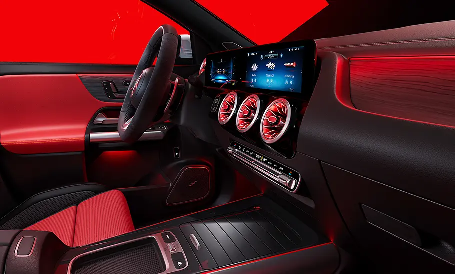 Mercedes-AMG GLA 35 Facelift (2023) Mercedes-AMG GLA 35 Facelift (2023)