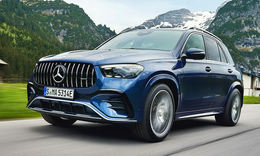 Mercedes-AMG GLE 53 Hybrid (2024); fahrendes Auto; Frontansicht
