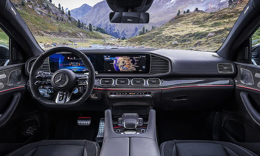 Mercedes-AMG GLE 53 (2024); Innenraum; Interieur; Innenansicht; Cockpit; Lenkrad; Armaturen