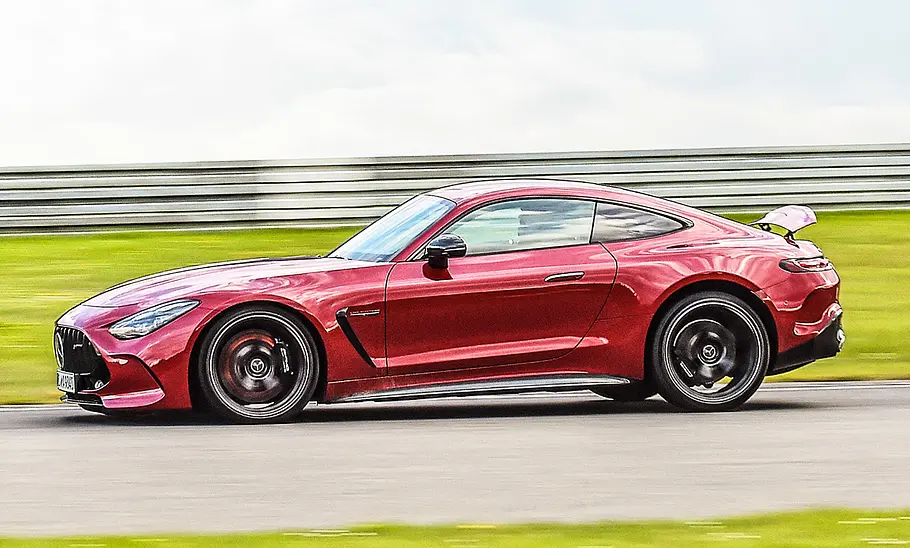 Mercedes-AMG GT 63 4Matic+ Mercedes-AMG GT 63 4Matic+; Außenansicht; fahrend; Seitenansicht