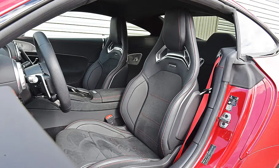 Mercedes-AMG GT 63 4Matic+ Mercedes-AMG GT 63 4Matic+; Innenraum; Innenansicht; Interieur; Cockpit; Lenkrad; Sitze
