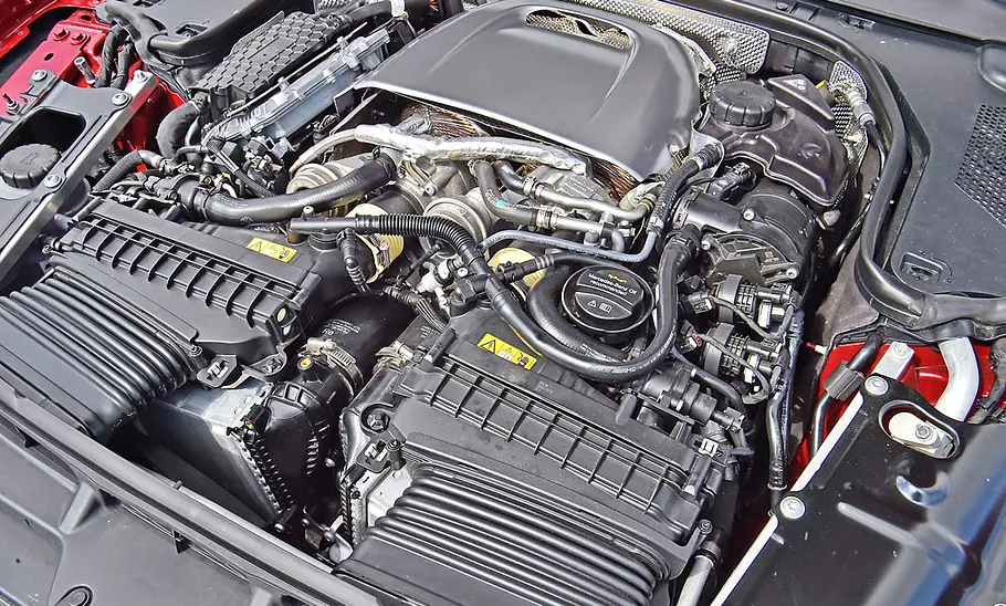 Mercedes-AMG GT 63 4Matic+ Mercedes-AMG GT 63 4Matic+; Innenansicht; Motor; Motorraum; Achtzylinder