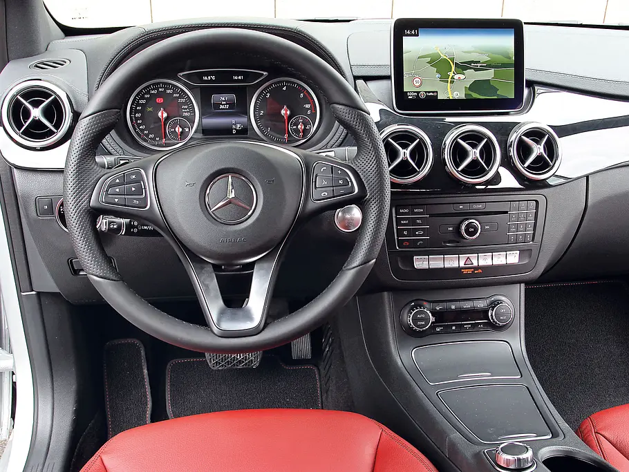 Mercedes B 200 CDI 4Matic 2014 Facelift Test Fahrbericht Innenraum Cockpit