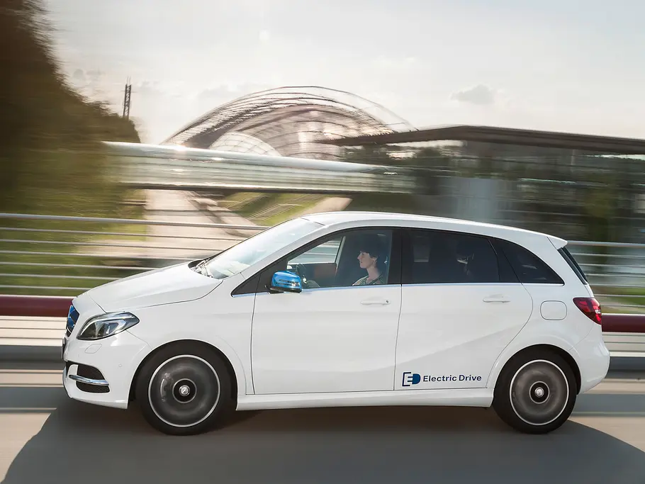 Mercedes B Klasse 2014 Facelift Preis Bilder Ausstattung Motoren Kompakt Van Neuheit 0002