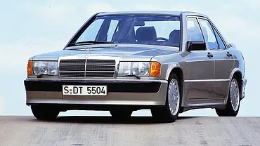 Mercedes 190 E 2.3-16 mit M102 E 23/2 - Foto: Mercedes