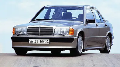 Mercedes 190 E 2.3-16 mit M102 E 23/2 - Foto: Mercedes