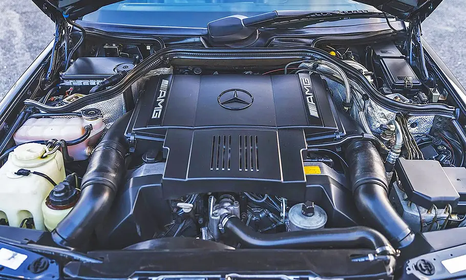 Der Motor des Mercedes-Benz E60 AMG (W124)