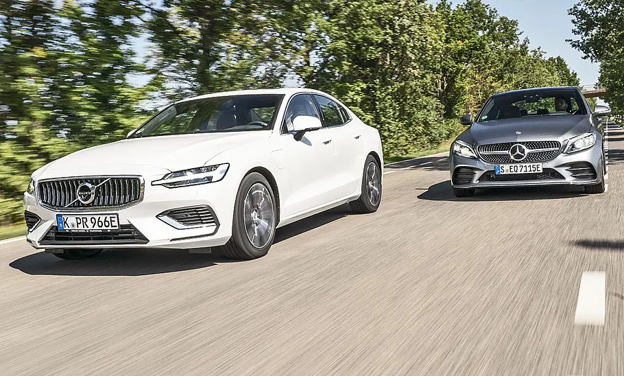 Volvo S60 T8/Mercedes C 300 de Volvo S60 T8/Mercedes C 300 de