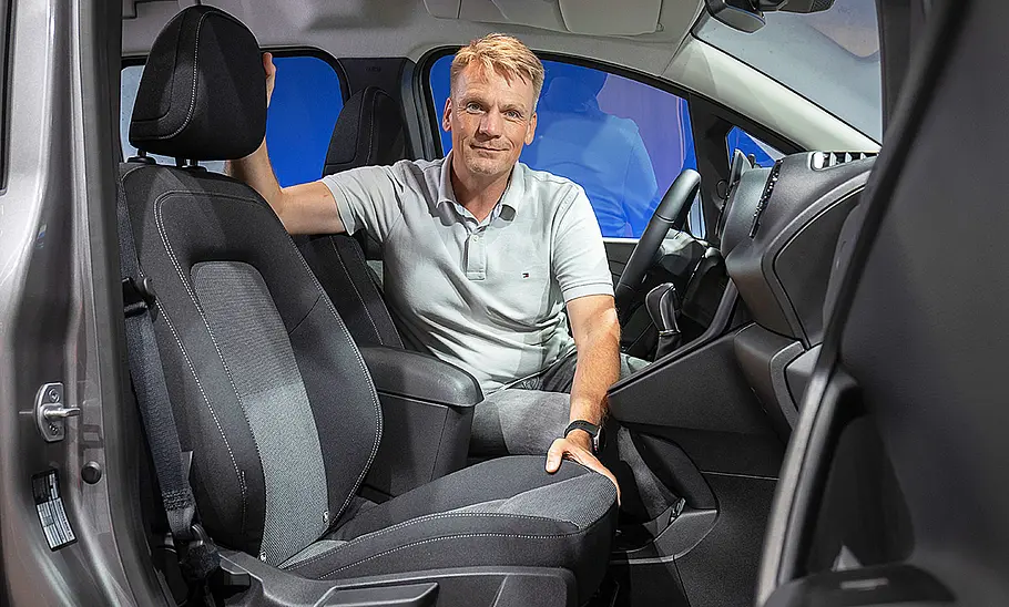 Mercedes Citan (2021); Vordersitze mit Redakteur Martin Urbanke