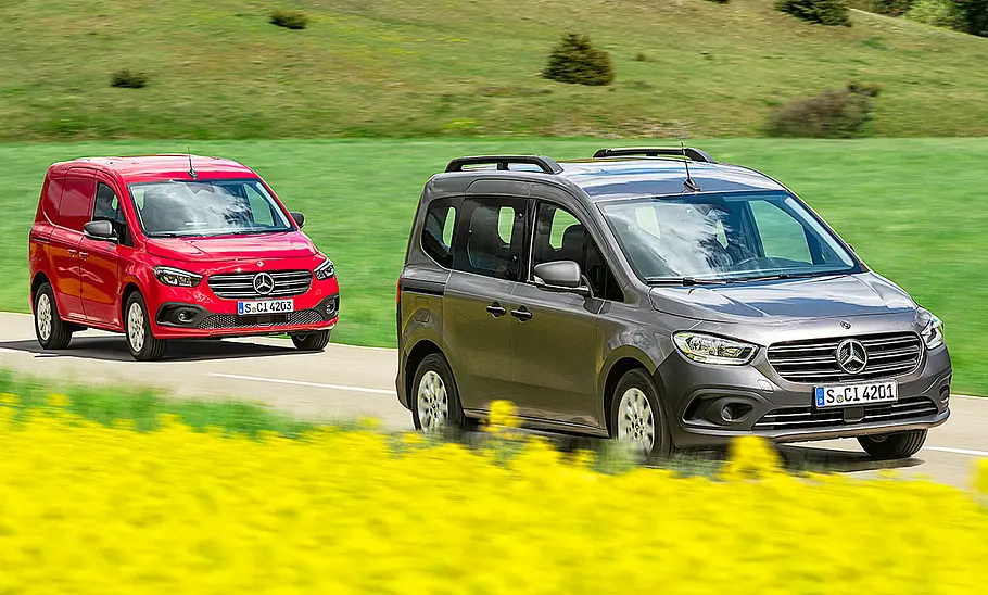 Mercedes Citan (2021); fahrend, schräg vorne