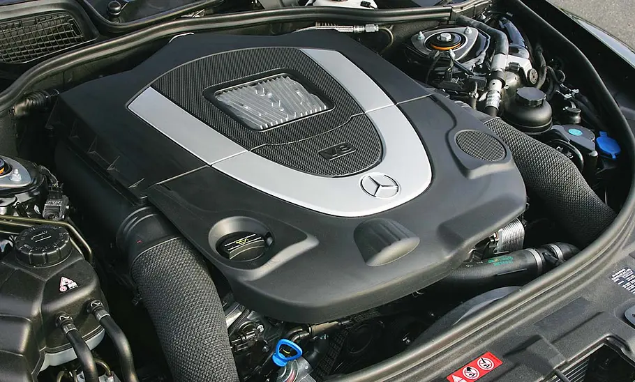 Mercedes CL 500 (C216) (2006) Mercedes CL 500 (C216) (2006) Motorraum