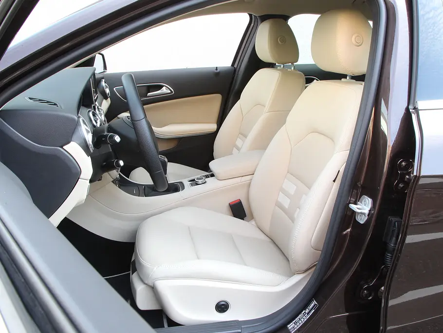 Mercedes GLA 200 Mercedes GLA 200 Vergleich Bilder technische Daten Kompaktklasse Sitze