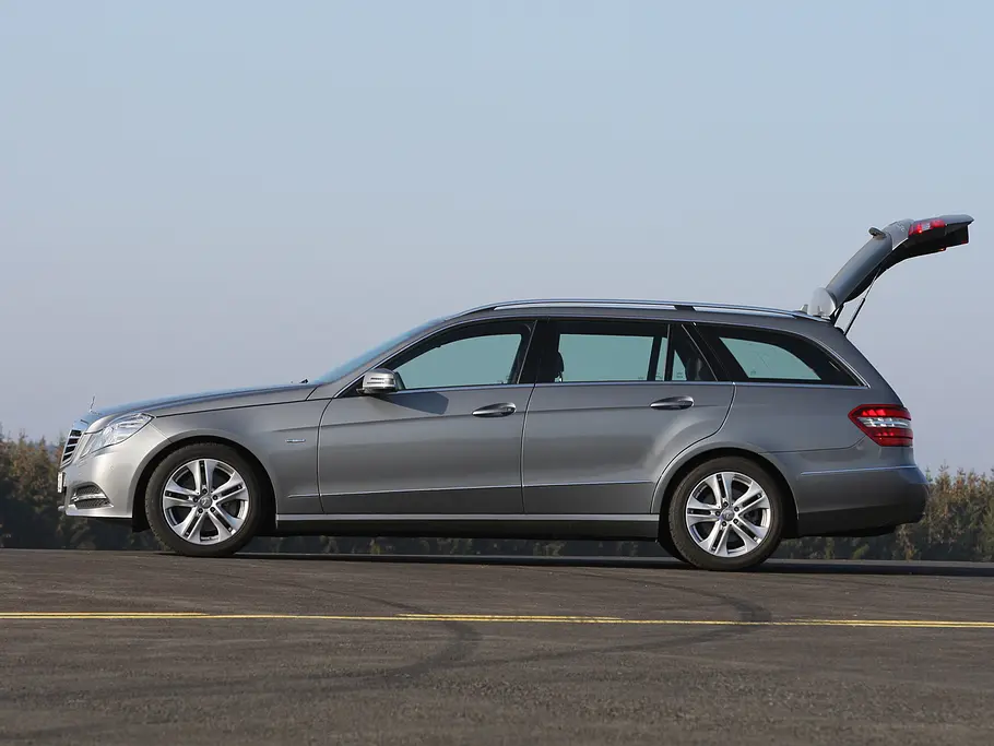 Mercedes E 250 CDI T-Modell 4MATIC BlueEFFICIENCY Mercedes E 250 CDI T-Modell 4MATIC BlueEFFICIENCY - Kofferraum