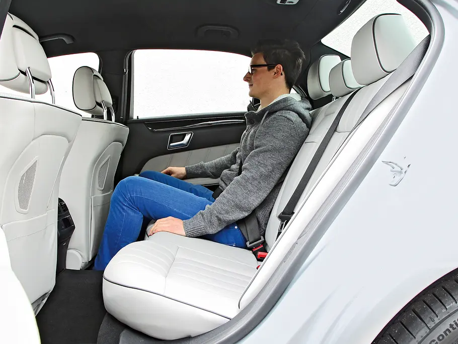 Mercedes E 250 Vergleich Bilder technische Daten Fond