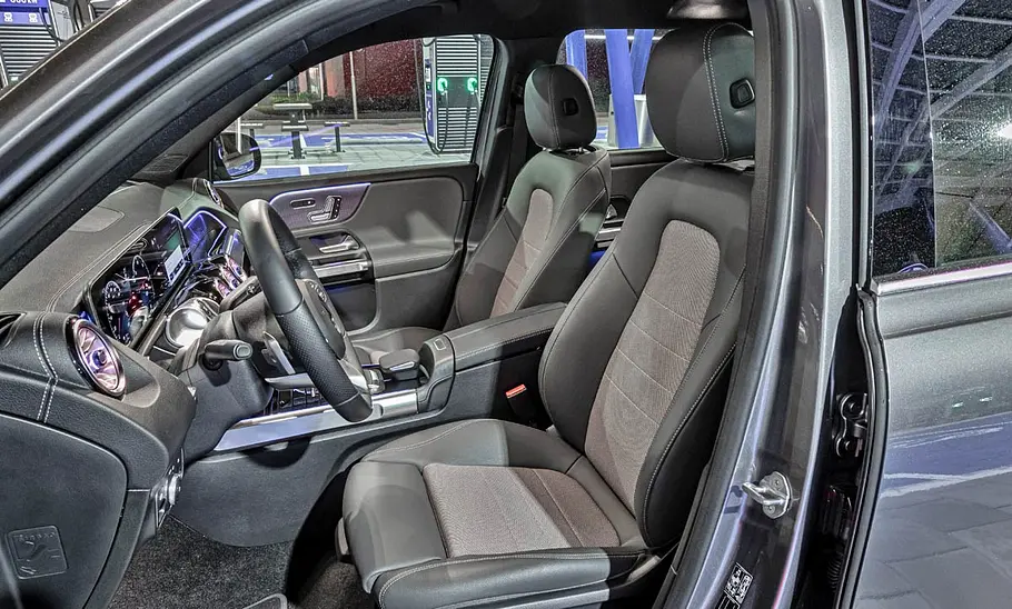 Mercedes EQB