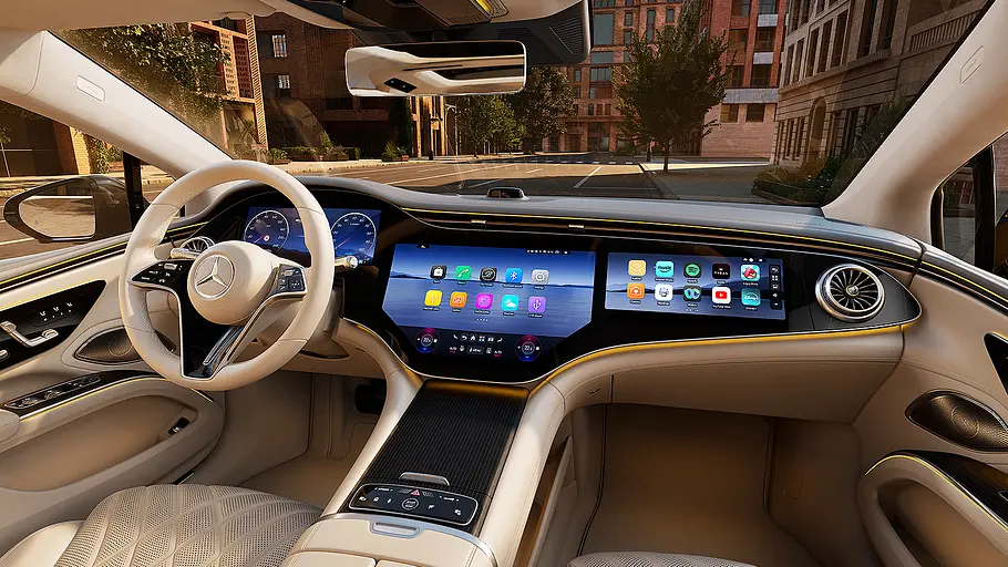 Blick auf die Armaturen im Innenraum des Mercedes EQS Facelift (2026).