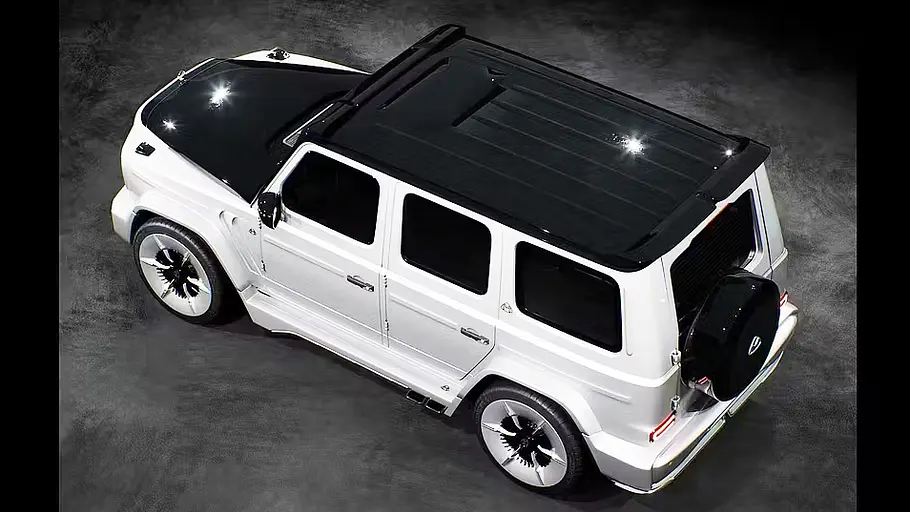 Mercedes G M Monogramm der MetaGarage Mercedes G M Monogramm der MetaGarage, fotografiert von schräg oben.