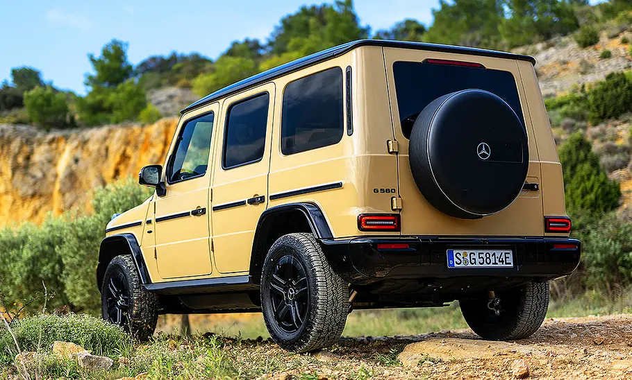 Mercedes G 580 EQ; Außenansicht; stehend; Geländewagen; Heckansicht