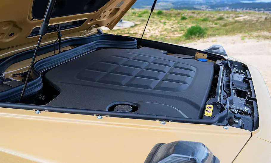 Mercedes G 580 EQ; Außenansicht; stehend; Geländewagen; Motorraum; Motor