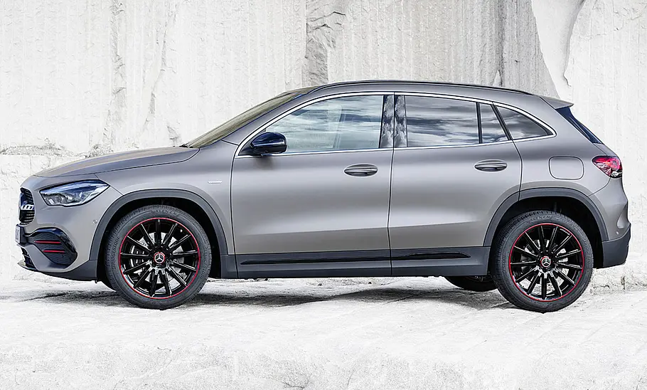 Mercedes GLA (2020) Mercedes GLA (2020)