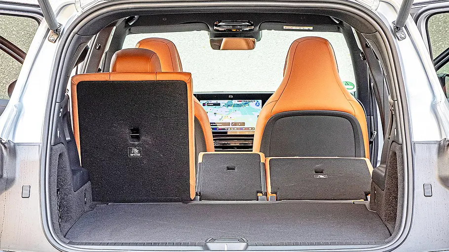 Mercedes GLB 250+ elektrisch (2026) Blick in den Kofferraum des Mercedes GLB 250+ elektrisch (2026).