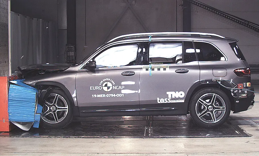 Mercedes GLB (2019) Mercedes GLB (2019)