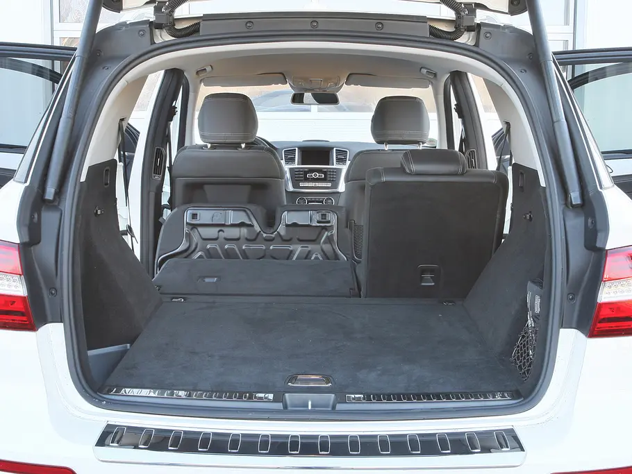 Mercedes ML 250 CDI BlueTEC 4MATIC Mercedes ML 250 CDI BlueTEC 4MATIC - Kofferraum
