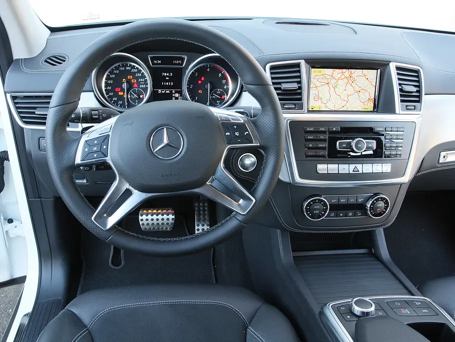 Mercedes ML 250 CDI BlueTEC 4MATIC Mercedes ML 250 CDI BlueTEC 4MATIC - Cockpit