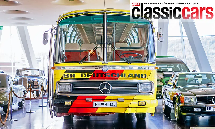 Der Mercedes O 302 stehend von vorne.