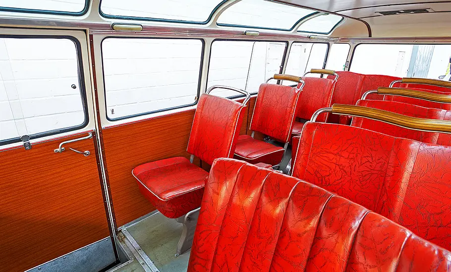 Die Sitze des Mercedes O 319 D.