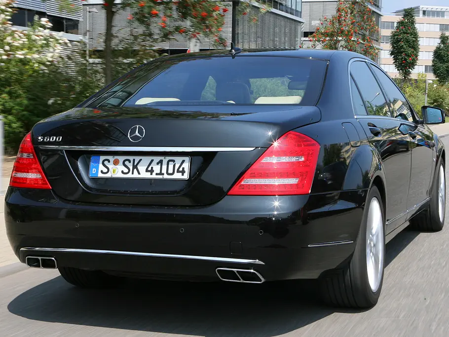 Mercedes S 600 Lang Mercedes S 600 Lang - Größter Kofferraum
