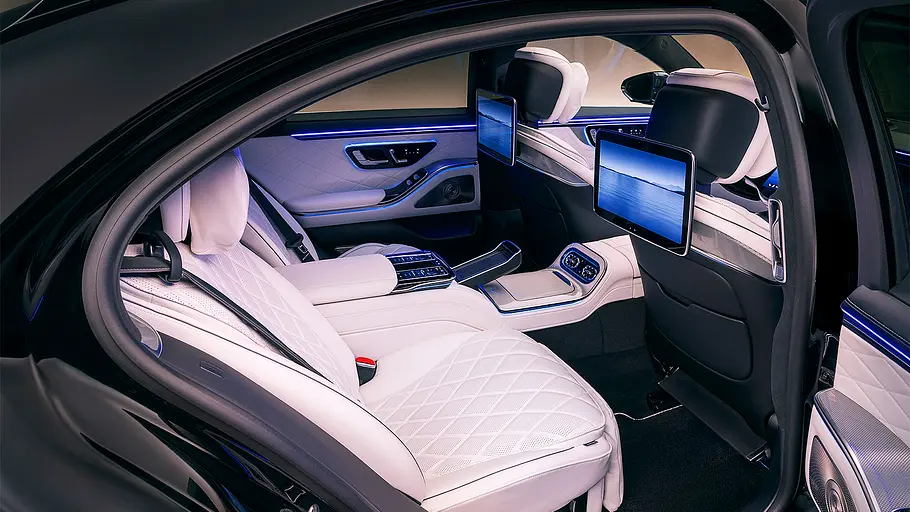 Blick in den Fond des Mercedes S-Klasse Facelift (2026).