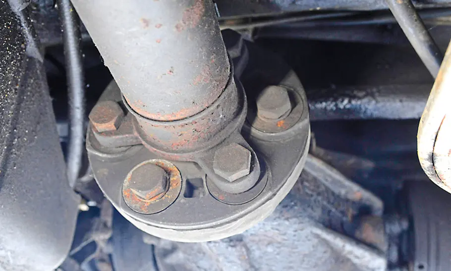 Die Gelenkscheibe des Mercedes S124.