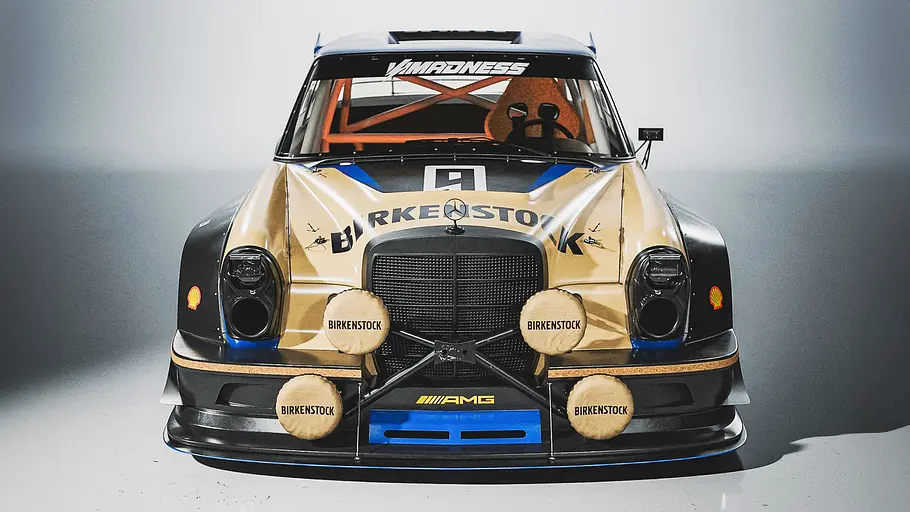 Blick von vorne auf den Mercedes SE „Birkenstock“ von Vimadness.