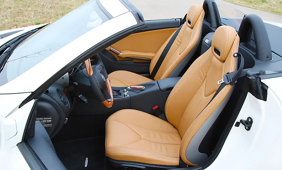 Mercedes SLK 200 Kompressor Der Innenraum des Mercedes SLK 200 Kompressor.