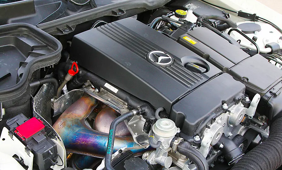 Mercedes SLK 200 Kompressor Der Motor des Mercedes SLK 200 Kompressor.