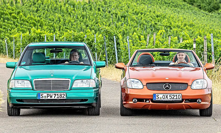 Mercedes C 280/Mercedes SLK 230 Kompressor Mercedes C 280/Mercedes SLK 230 Kompressor statisch von vorne fotografiert.