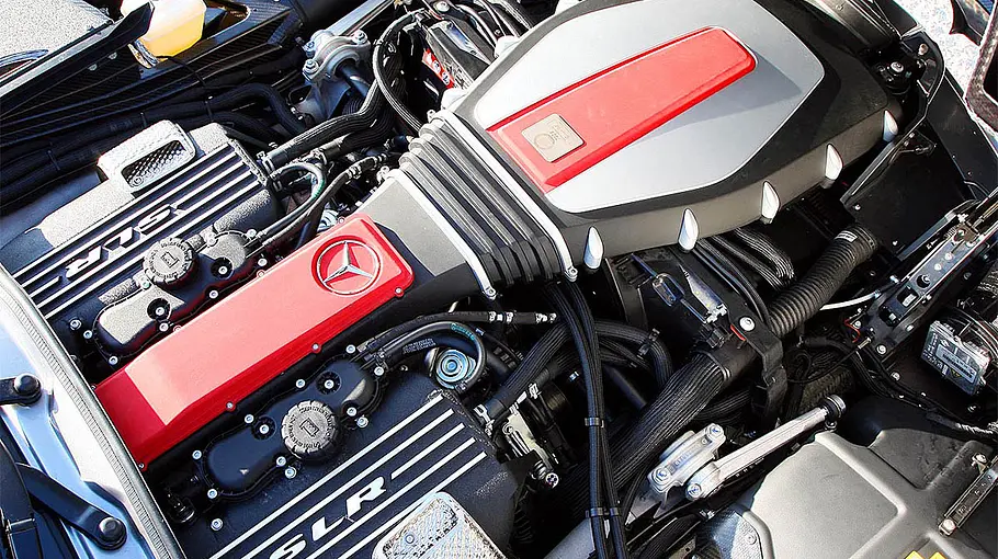 Der Motor des Mercedes SLR McLaren Roadster 722 S.