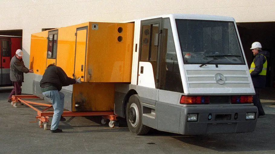 Der Mercedes STTS beim Modulwechsel