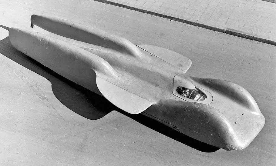 Mercedes-Benz T 80 Der Mercedes-Benz T 80 von schräg oben.