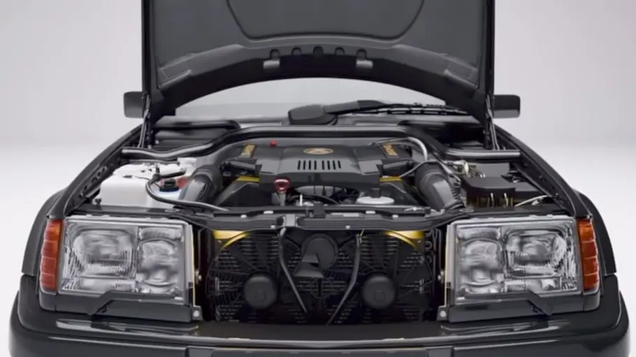 Der Motor des Mercedes TE900 Wagon Rocket.