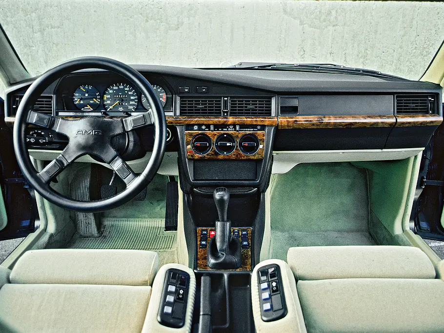Mercedes Tuner 80er Bilder Vergleich 190 E AMG Cockpit