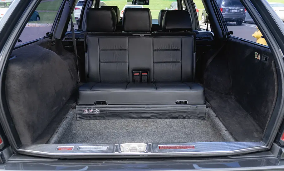 Mercedes 300 TE AMG: Mercedes 300 TE AMG: