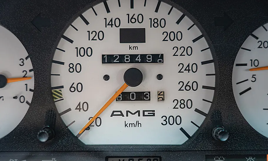 Mercedes 300 TE AMG: Mercedes 300 TE AMG: